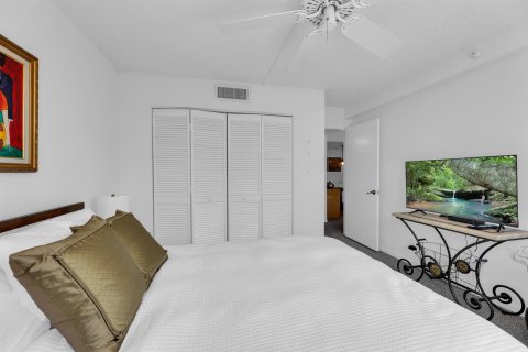 Купить кондоминиум в Бока-Ратон, Флорида 2 спальни, 97.55м2, № 1103287 - фото 28