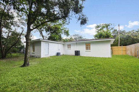 House in Tampa, Florida 3 bedrooms, 104.42 sq.m. № 1296516 - photo 21