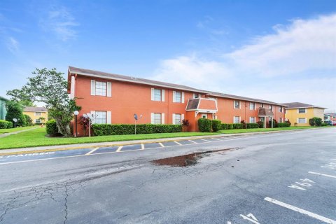 Condo in Orlando, Florida, 3 bedrooms  № 1197236 - photo 2