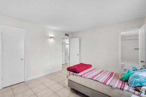 Condo in Orlando, Florida, 3 bedrooms  № 1197236 - photo 12