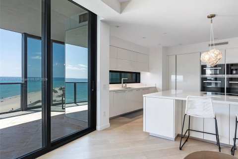 Condominio en venta en Sunny Isles Beach, Florida, 4 dormitorios, 378.21 m2 № 1141761 - foto 23