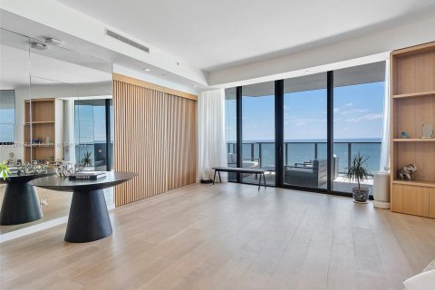 Condominio en venta en Sunny Isles Beach, Florida, 4 dormitorios, 378.21 m2 № 1141761 - foto 6