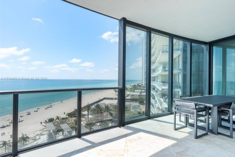 Condominio en venta en Sunny Isles Beach, Florida, 4 dormitorios, 378.21 m2 № 1141761 - foto 25