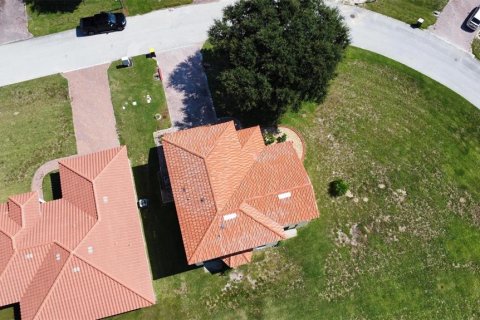 Villa ou maison à vendre à Kissimmee, Floride: 4 chambres, 203.18 m2 № 1323741 - photo 4