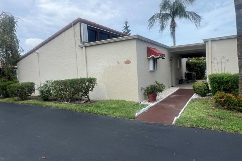 Copropriété à vendre à Palm Springs, Floride: 2 chambres, 120.59 m2 № 1228565 - photo 23