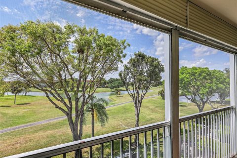 Condo in Pembroke Pines, Florida, 2 bedrooms  № 1185629 - photo 18