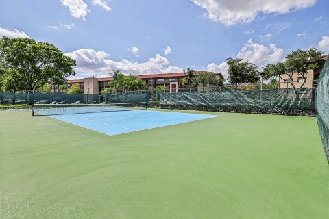 Copropriété à vendre à Pembroke Pines, Floride: 2 chambres, 88.54 m2 № 1185629 - photo 25