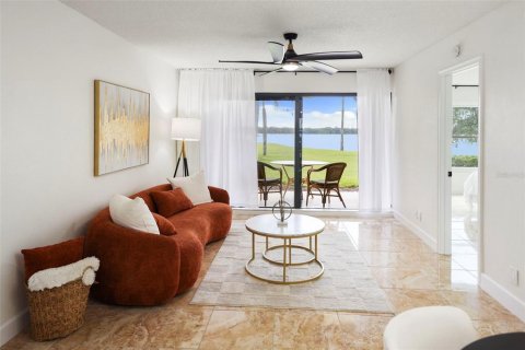 Condo in Saint Petersburg, Florida, 2 bedrooms  № 1372011 - photo 16