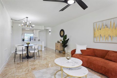 Condominio en venta en Saint Petersburg, Florida, 2 dormitorios, 87.79 m2 № 1372011 - foto 15