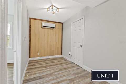 Immobilier commercial à vendre à Saint Petersburg, Floride: 109.72 m2 № 1349658 - photo 11