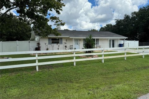 House in Sarasota, Florida 4 bedrooms, 183.57 sq.m. № 1349694 - photo 1