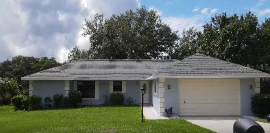 Villa ou maison à Dunnellon, Floride 3 chambres, 179.86 m2 № 1288527