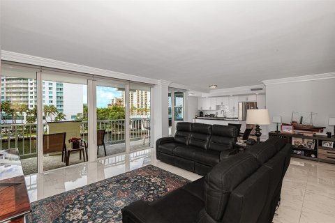 Condo in Fort Lauderdale, Florida, 2 bedrooms  № 1231262 - photo 23