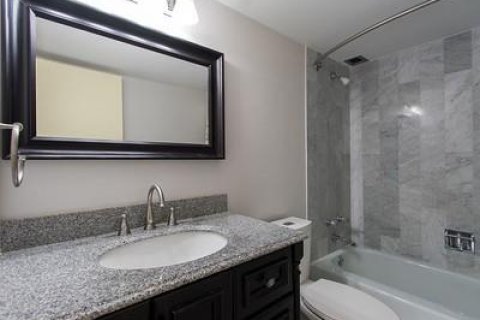 Condo in Fort Lauderdale, Florida, 2 bedrooms  № 1231226 - photo 5