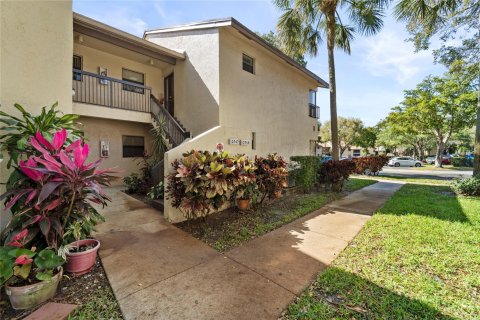 Copropriété à vendre à Pompano Beach, Floride: 2 chambres, 91.23 m2 № 1222542 - photo 19