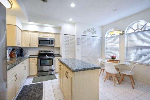 Condo in Palm Beach Gardens, Florida, 2 bedrooms  № 1005121 - photo 20