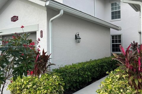 House in Naples, Florida 2 bedrooms № 1132491 - photo 2