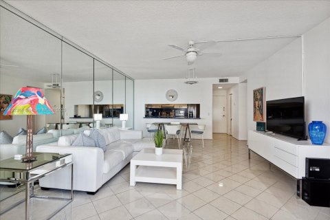Condominio en venta en Hollywood, Florida, 2 dormitorios, 102.19 m2 № 584167 - foto 5
