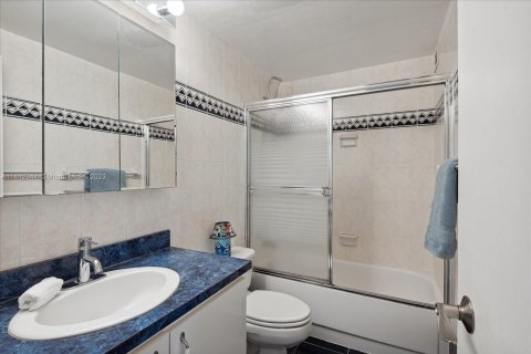 Condominio en venta en Hollywood, Florida, 2 dormitorios, 102.19 m2 № 584167 - foto 10