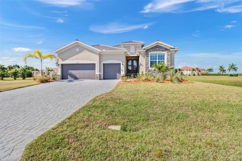 Casa en venta en Punta Gorda, Florida, 3 dormitorios, 228.63 m2 № 1288779 - foto 2