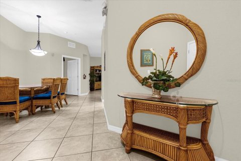 Copropriété à vendre à Davenport, Floride: 2 chambres, 121.42 m2 № 1300351 - photo 3