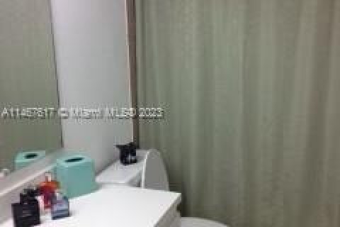 Condo in Miami, Florida, 2 bedrooms  № 780564 - photo 6