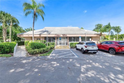 Copropriété à vendre à Sunrise, Floride: 2 chambres, 127.28 m2 № 1385927 - photo 14