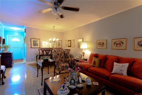 Condominio en venta en Lauderdale Lakes, Florida, 2 dormitorios, 87.7 m2 № 641911 - foto 8