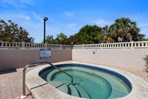 Condo in Bradenton, Florida, 2 bedrooms  № 1379711 - photo 27