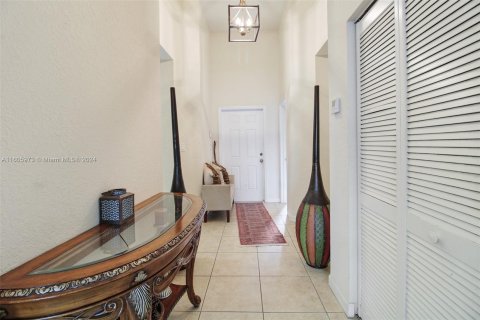 Villa ou maison à vendre à Cutler Bay, Floride: 3 chambres, 162.49 m2 № 1227333 - photo 7