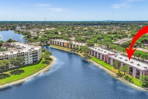 Condo in Tamarac, Florida, 2 bedrooms  № 1188824 - photo 8