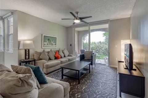 Condo in Aventura, Florida, 2 bedrooms  № 953972 - photo 3