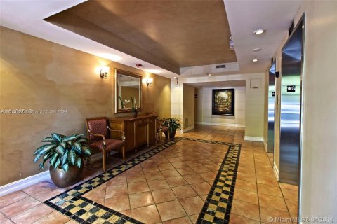 Copropriété à vendre à Aventura, Floride: 2 chambres, 102.19 m2 № 953972 - photo 18