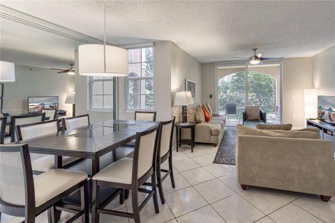 Condo in Aventura, Florida, 2 bedrooms  № 953972 - photo 2