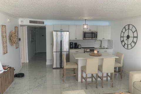 Copropriété à vendre à Miami Beach, Floride: 2 chambres, 104.52 m2 № 1182492 - photo 14