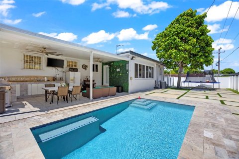 Casa en venta en Miami, Florida, 4 dormitorios, 206.06 m2 № 1291646 - foto 28