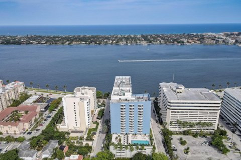 Condo in West Palm Beach, Florida, 1 bedroom  № 1100306 - photo 29