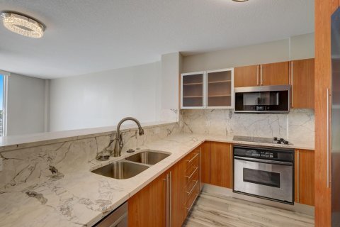 Condo in West Palm Beach, Florida, 1 bedroom  № 1100306 - photo 22