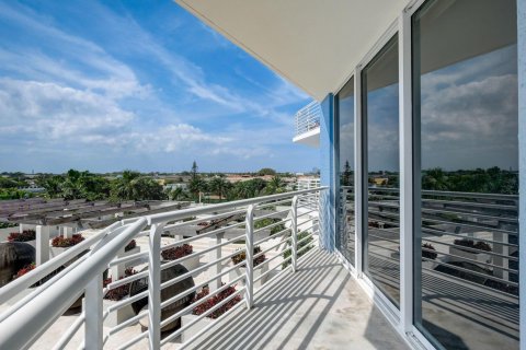 Condo in West Palm Beach, Florida, 1 bedroom  № 1100306 - photo 10