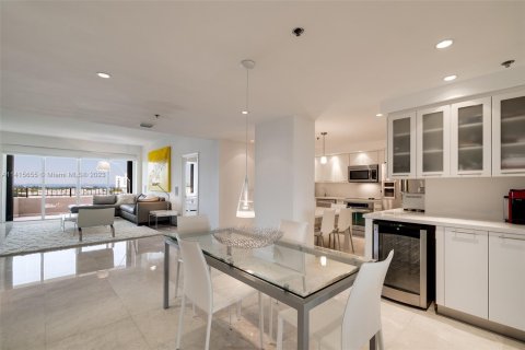Condominio en venta en Key Biscayne, Florida, 2 dormitorios, 143.63 m2 № 602768 - foto 3