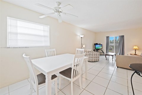 Condominio en venta en Margate, Florida, 2 dormitorios, 92.9 m2 № 1413945 - foto 4