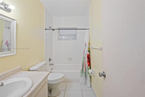 Condominio en venta en Margate, Florida, 2 dormitorios, 92.9 m2 № 1413945 - foto 25