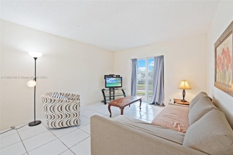 Condominio en venta en Margate, Florida, 2 dormitorios, 92.9 m2 № 1413945 - foto 8