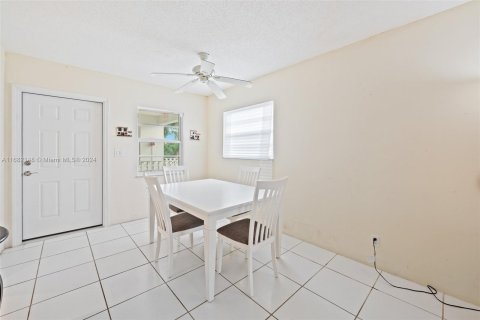 Condominio en venta en Margate, Florida, 2 dormitorios, 92.9 m2 № 1413945 - foto 5