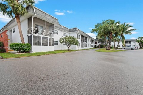 Condominio en venta en Margate, Florida, 2 dormitorios, 92.9 m2 № 1413945 - foto 2