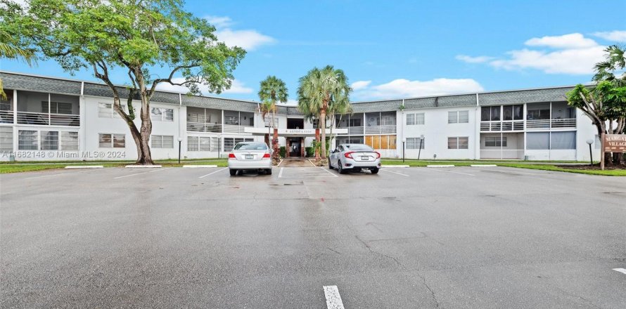 Condominio en Margate, Florida, 2 dormitorios  № 1413945