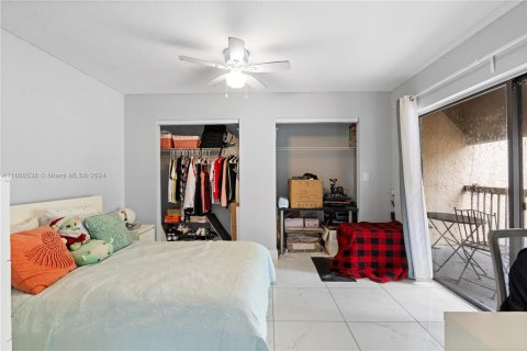 Townhouse in Pembroke Pines, Florida 3 bedrooms, 143.26 sq.m. № 1232835 - photo 22