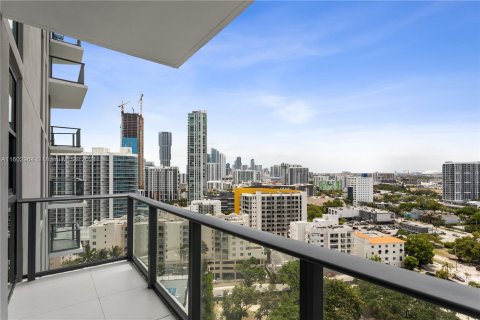 Condo in Miami, Florida, 2 bedrooms  № 1232886 - photo 3