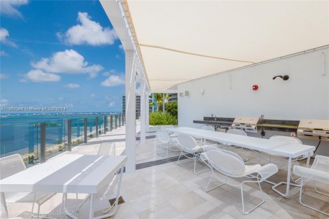 Condo in Miami, Florida, 2 bedrooms  № 1232886 - photo 21