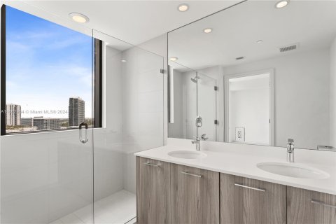 Copropriété à vendre à Miami, Floride: 2 chambres, 100.71 m2 № 1232886 - photo 12